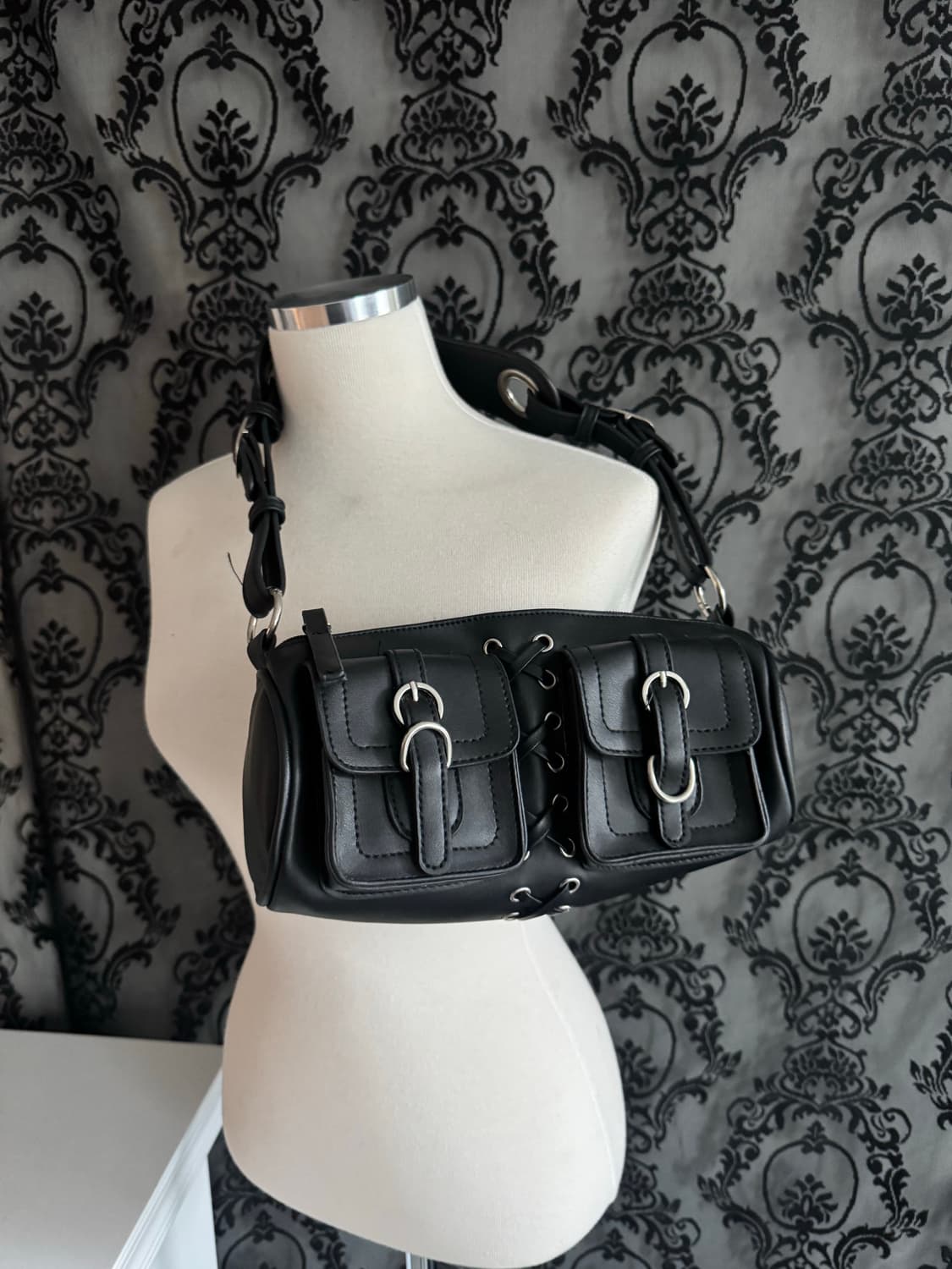 코르셋 버클 레더 숄더백 상품이미지5