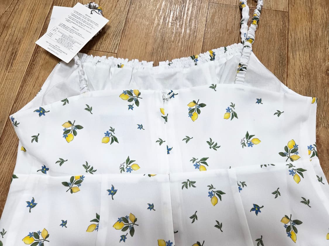 앤유(AND YOU) 산타루시아 셔링 슬리브리스 원피스 55-66 새상품 상품이미지9