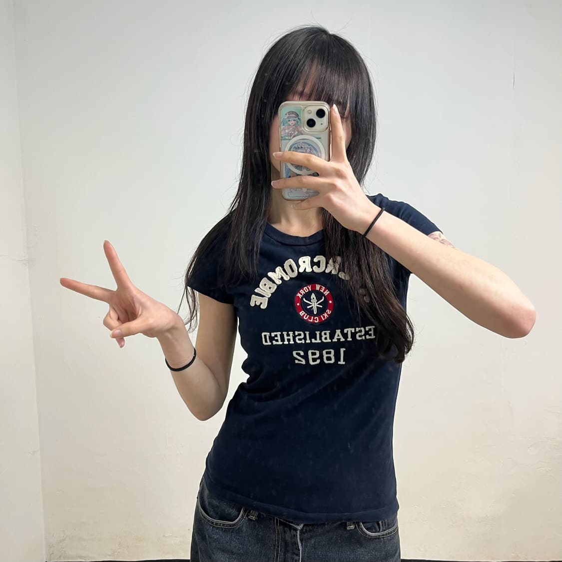 Abercrombie navy t-shirt 상품이미지2