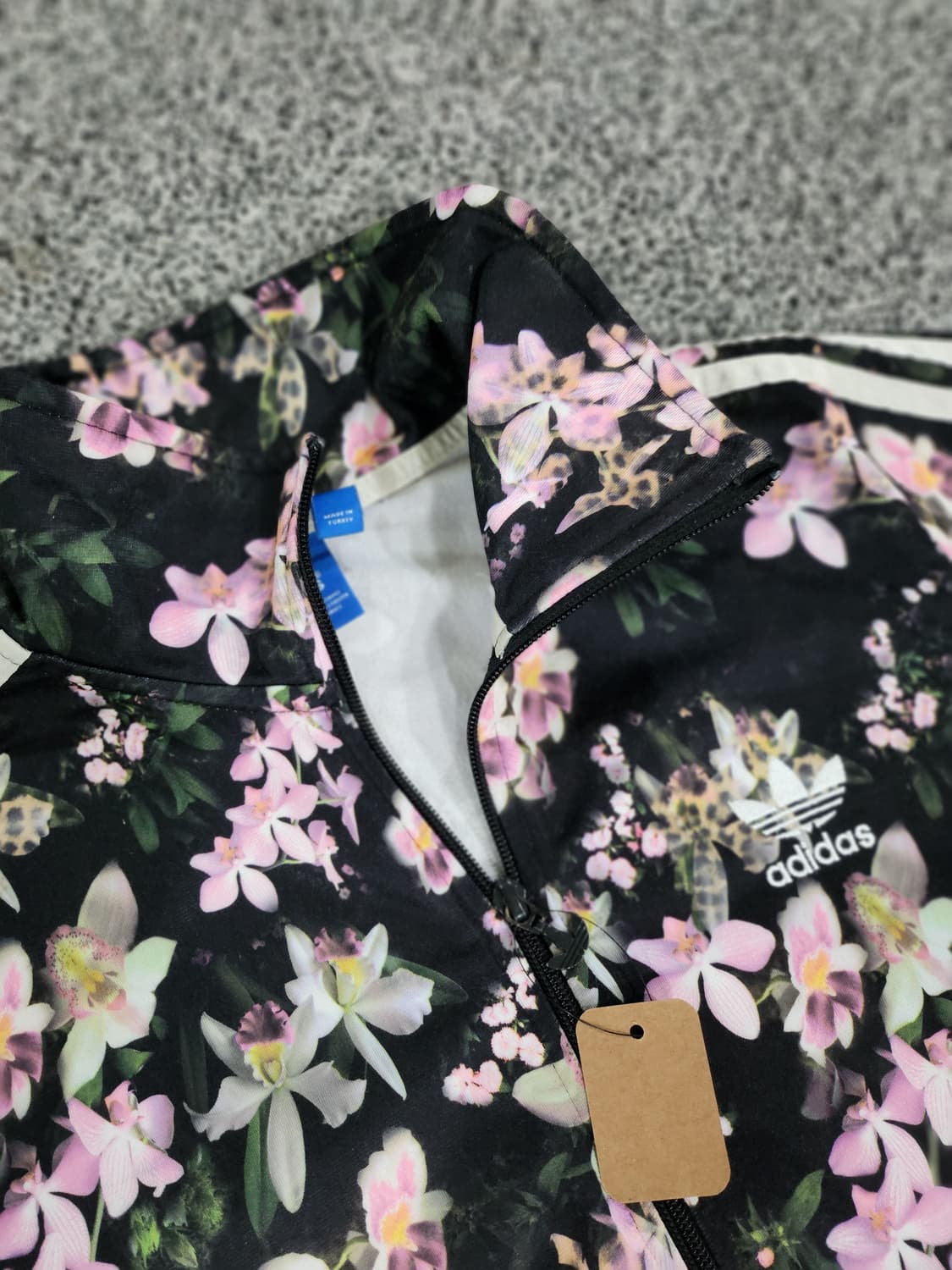 아디다스 플라워 패턴 트랙 자켓  상품이미지4