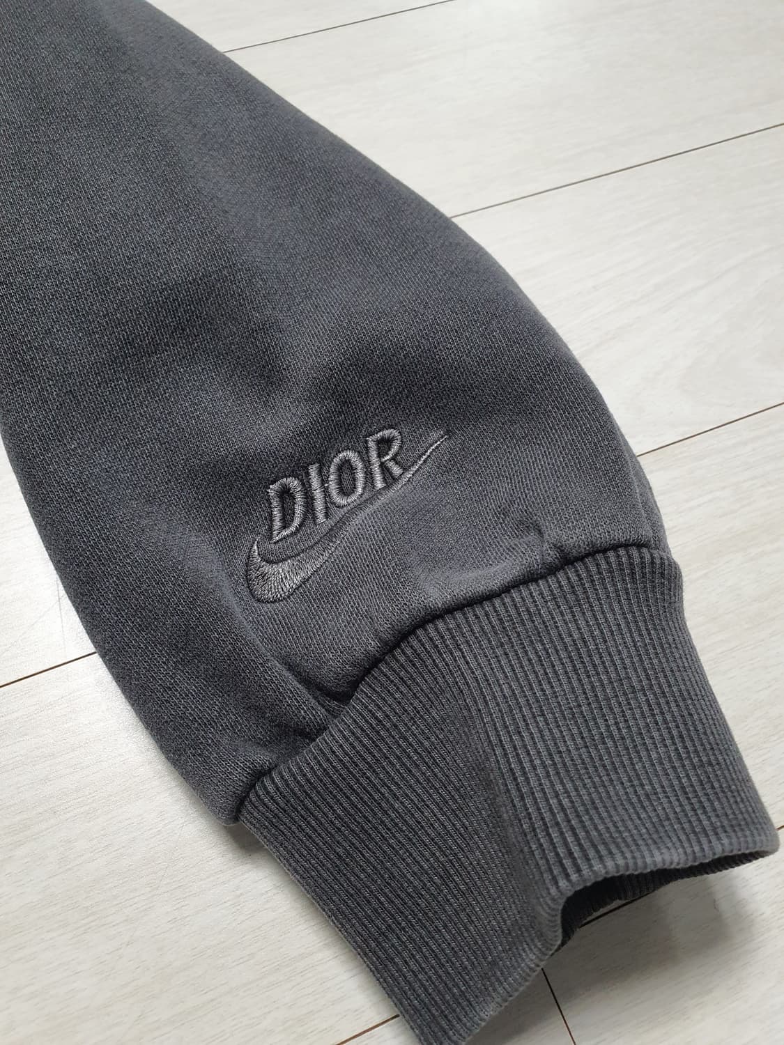 나이키 디올 콜라보 피그먼트 기모후드티 상품이미지4