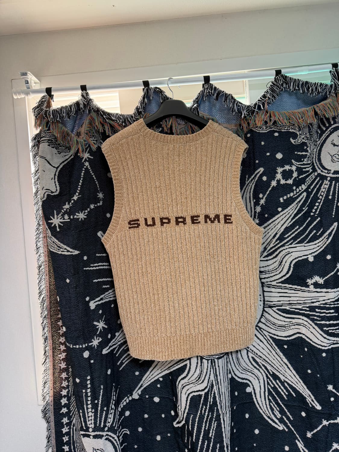 슈프림 24f/w 니트베스트 M사이즈 상품이미지3