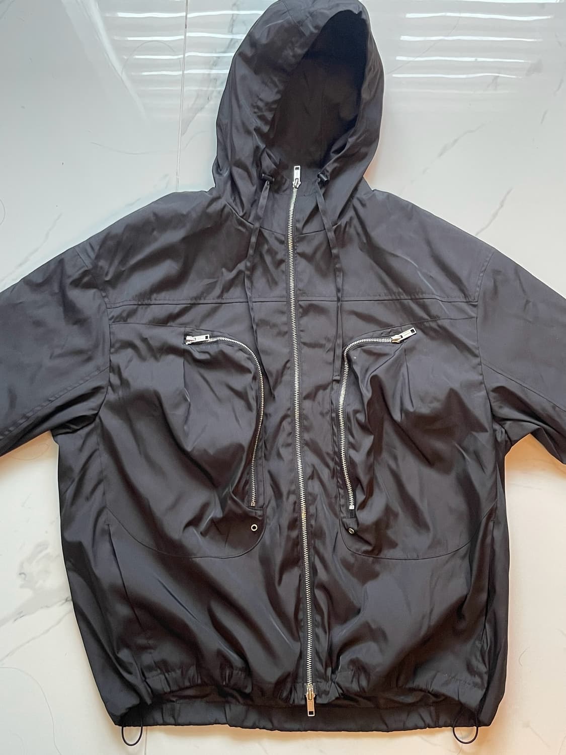 그레일즈 바람막이 팔아요 2사이즈 (105) 상품이미지3