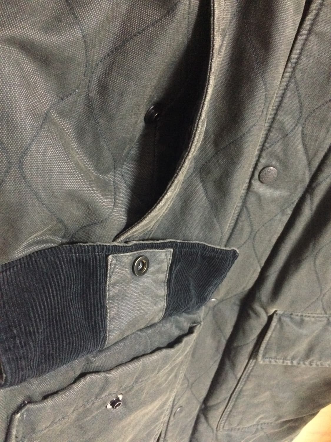 시리즈 피그먼트 코팅 퀼팅 코트 상품이미지4