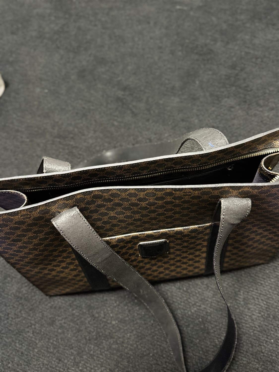 셀린느 마카탐 토트백 상품이미지3