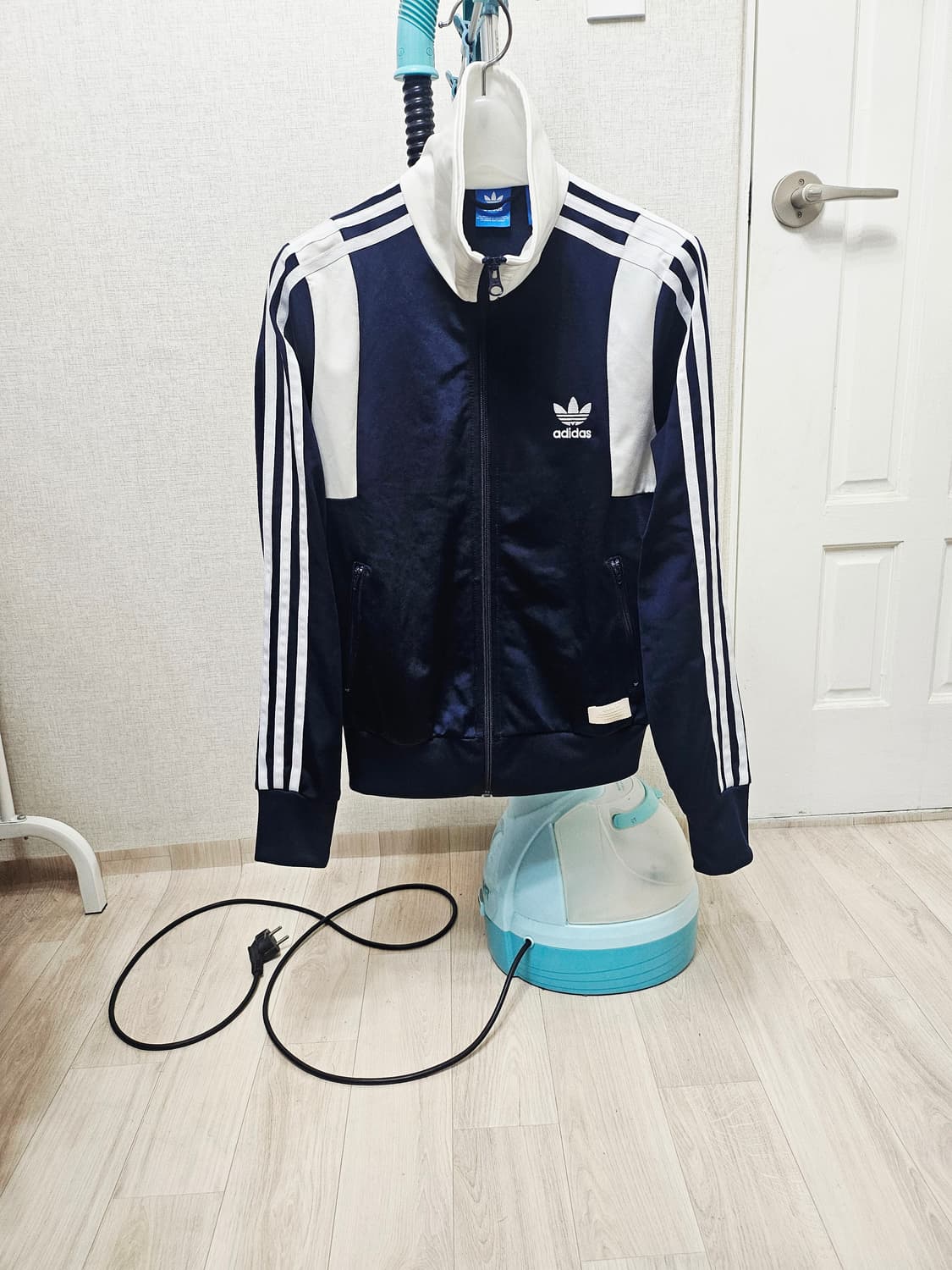 (95)M☆우주매물☆ 아디다스 파이어버드 설윤[화이트네이비]트랙탑져지 상품이미지2