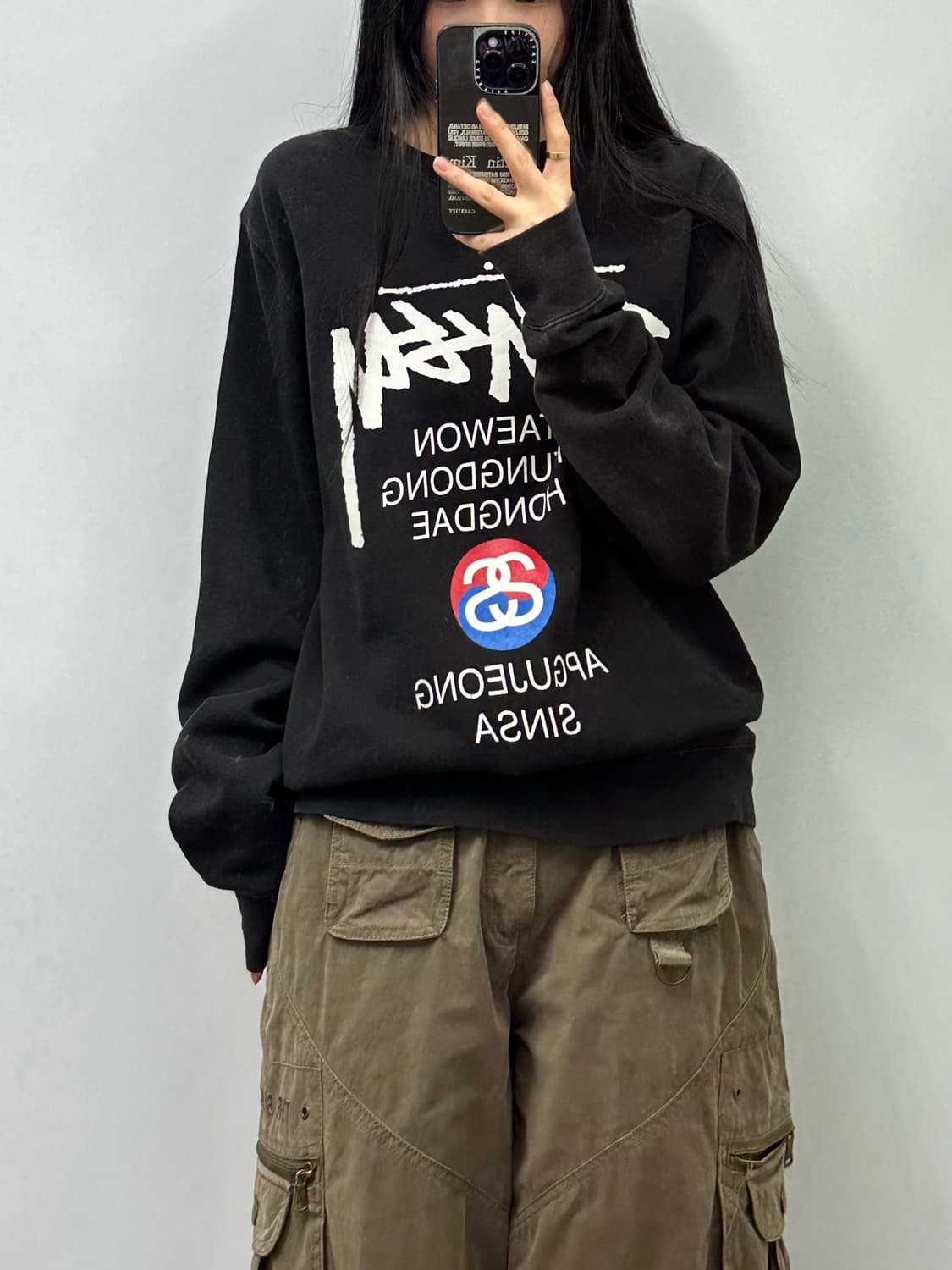 스투시 서울 챕터 블랙 맨투맨  상품이미지1