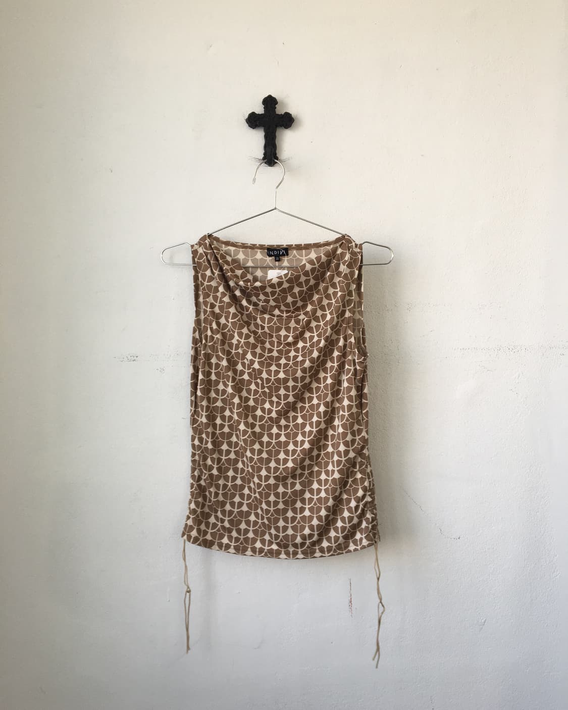 Shirring drape neck pattern sleeveless 상품이미지2