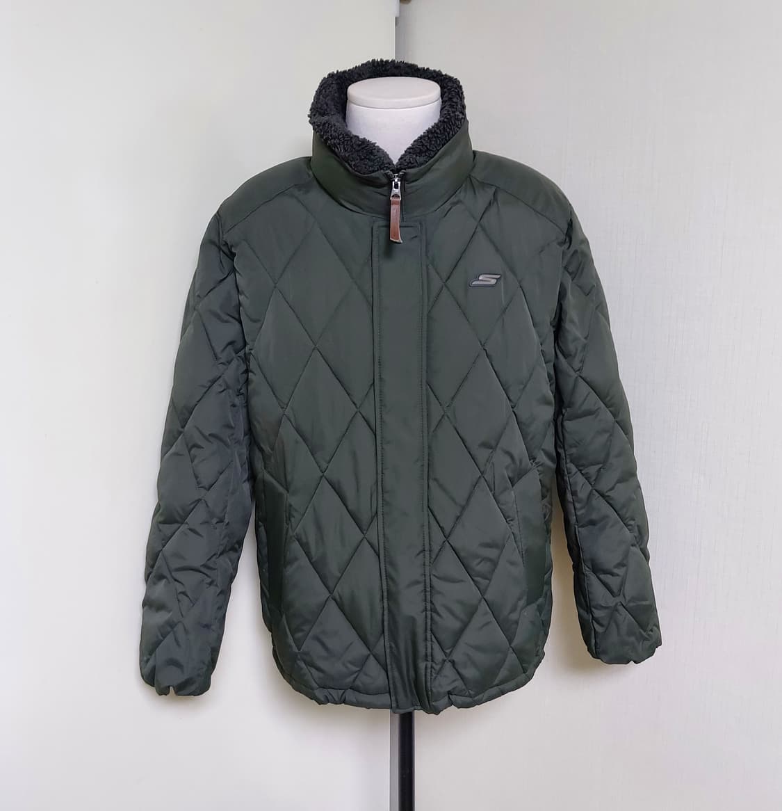 스케쳐스 남성 퀼팅 패딩 자켓 XL(105)

 상품이미지1