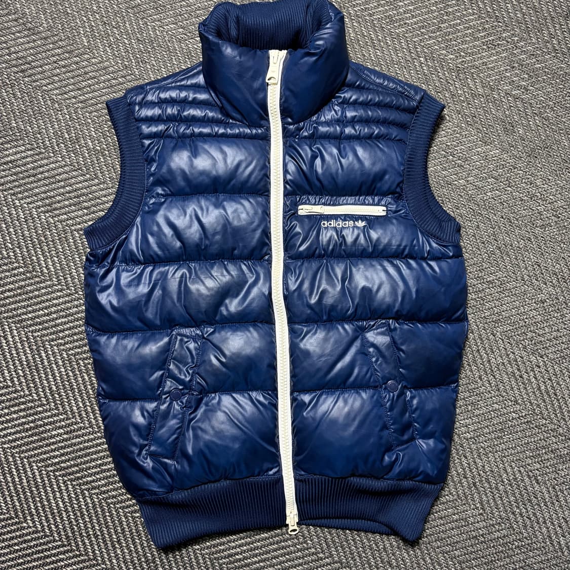 아디다스 오리지널 빈티지 네이비 패딩조끼(85) 상품이미지1