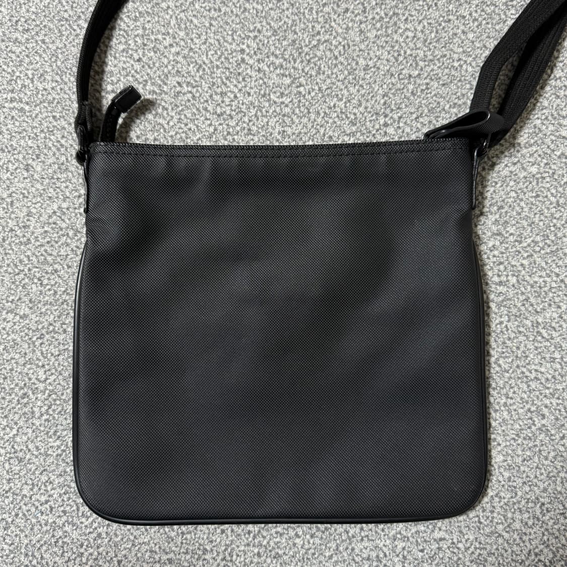 라코스테 크로스백 상품이미지2