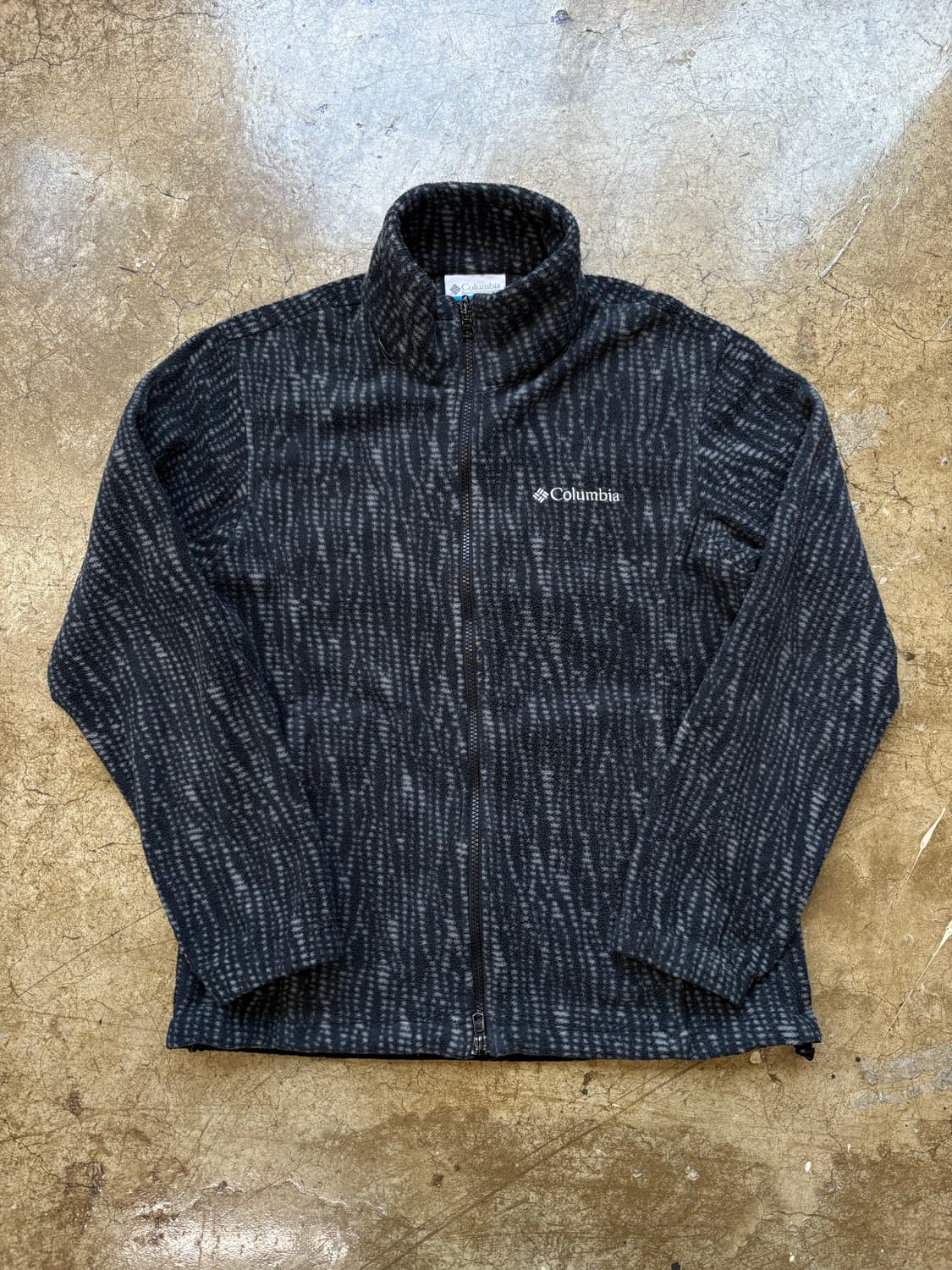 컬럼비아 희귀 패턴 차콜 플리스 상품이미지1