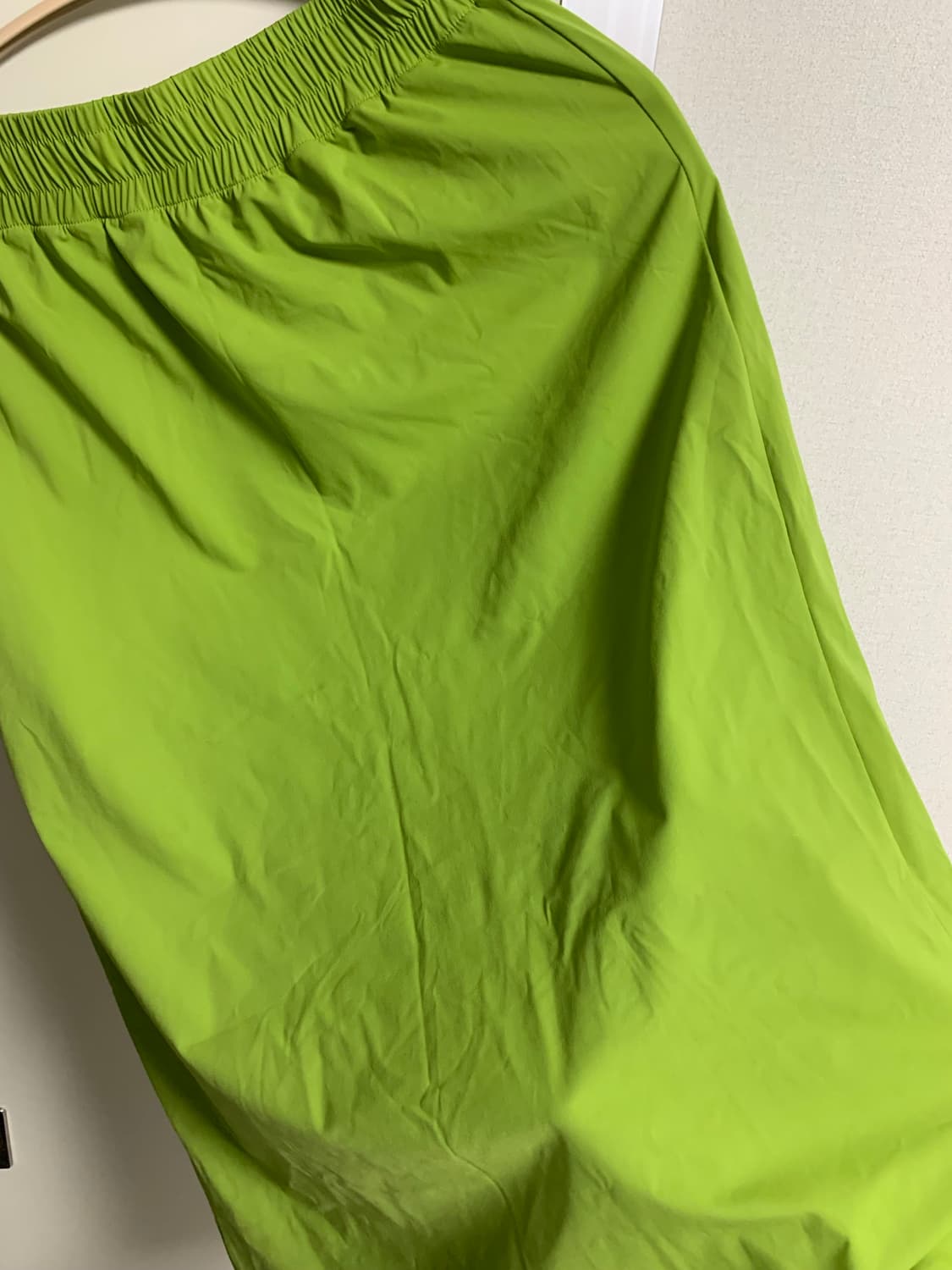 엔조블루스 라임 미디 스커트 새상품(오염) 상품이미지5