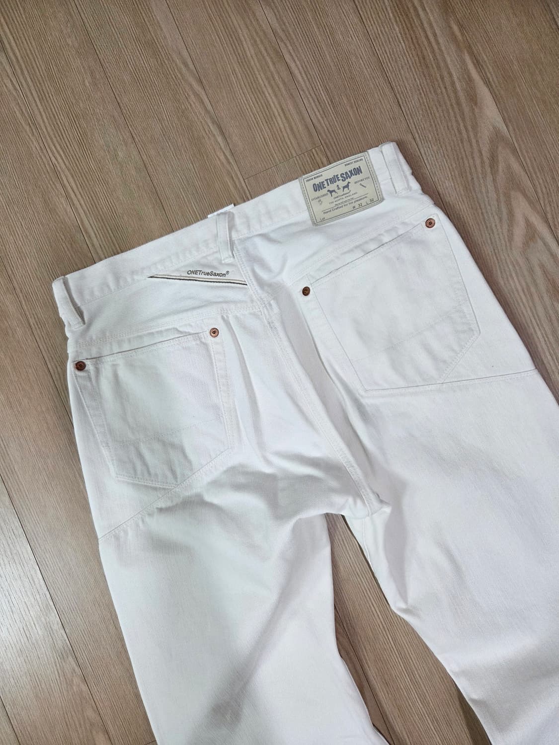 ONE TRUE SAXON 화이트 레귤러 핏 데님 팬츠 상품이미지5