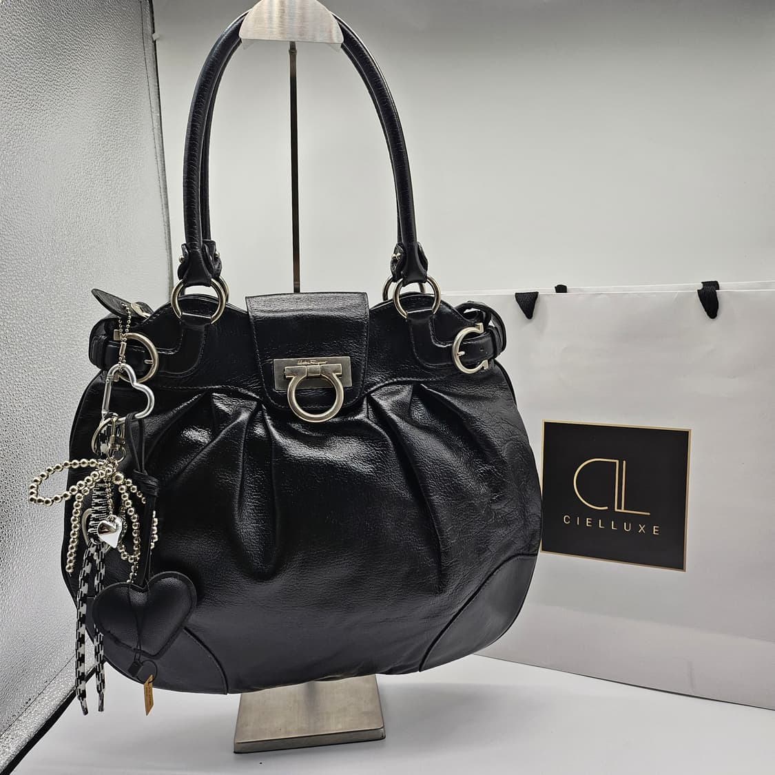 정품 페라가모 은장 마리사 숄더백 상품이미지1