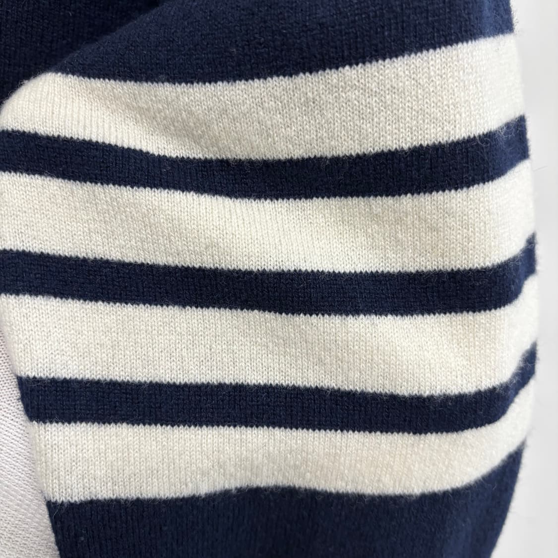 [4]톰브라운 사선완장 캐시미어 가디건 상품이미지2