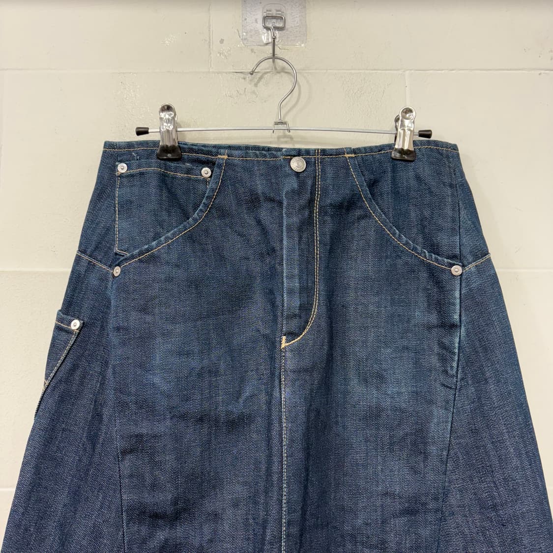 리바이스 엔지니어드 데님 롱 스커트 상품이미지2