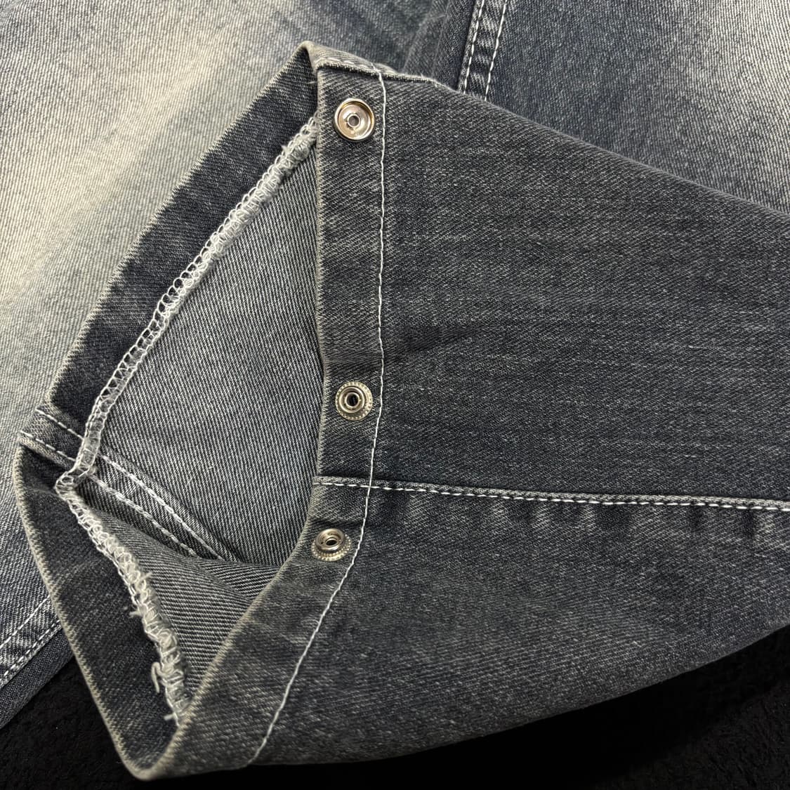 S 트릴리온 사이드턱 워싱 와이드 데님팬츠 상품이미지4