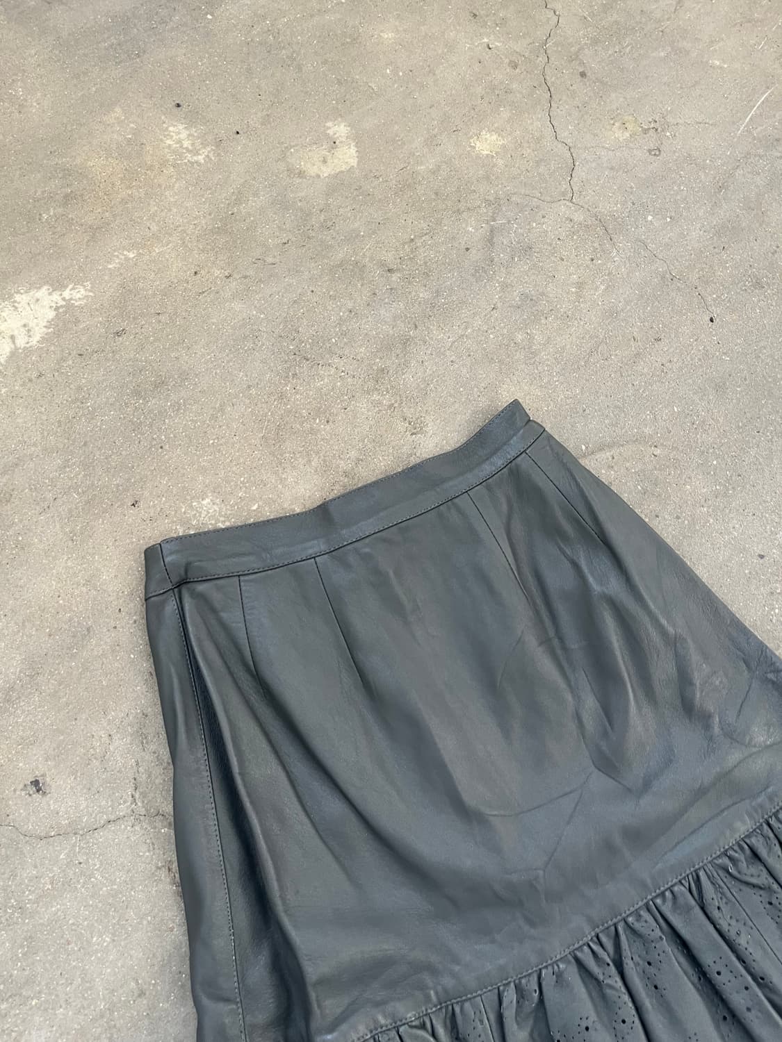 Gianfranco Bogino (Italy made) 레더 펀칭 스커트 상품이미지5