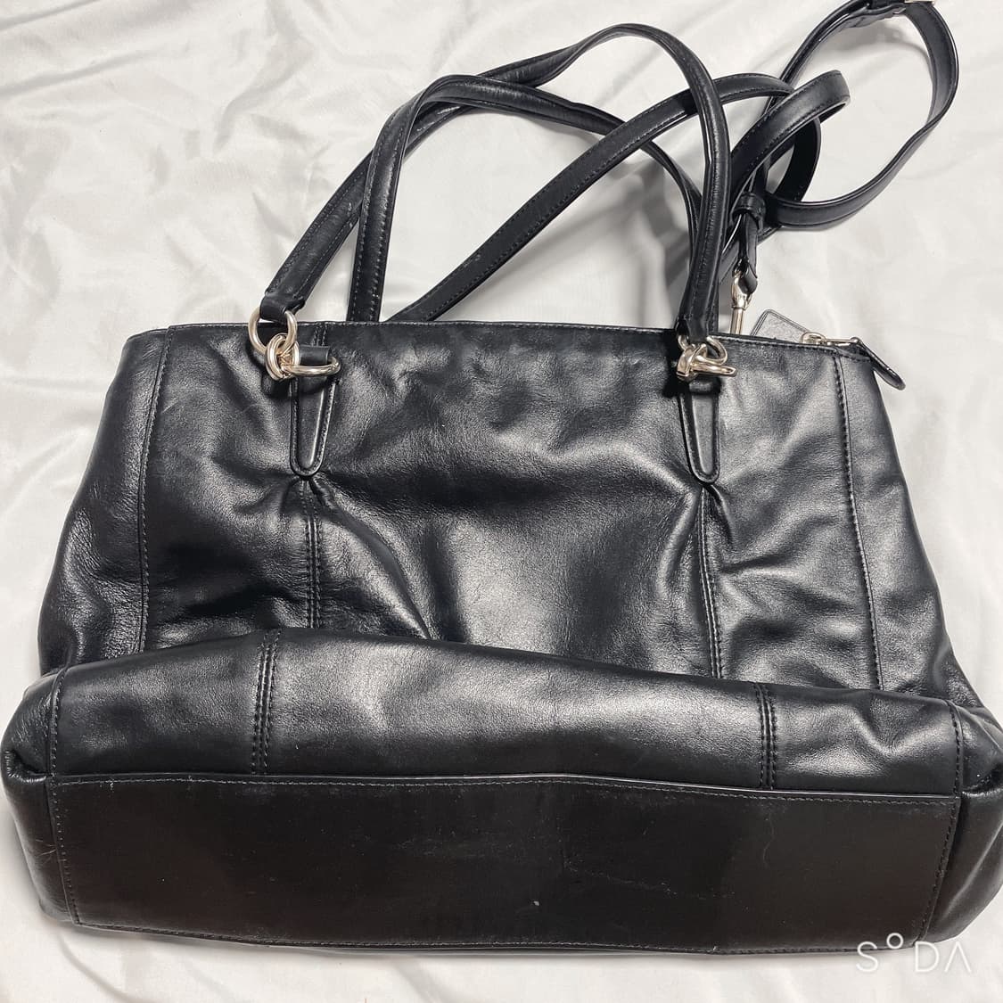 코치 숄더백 블랙 상품이미지7