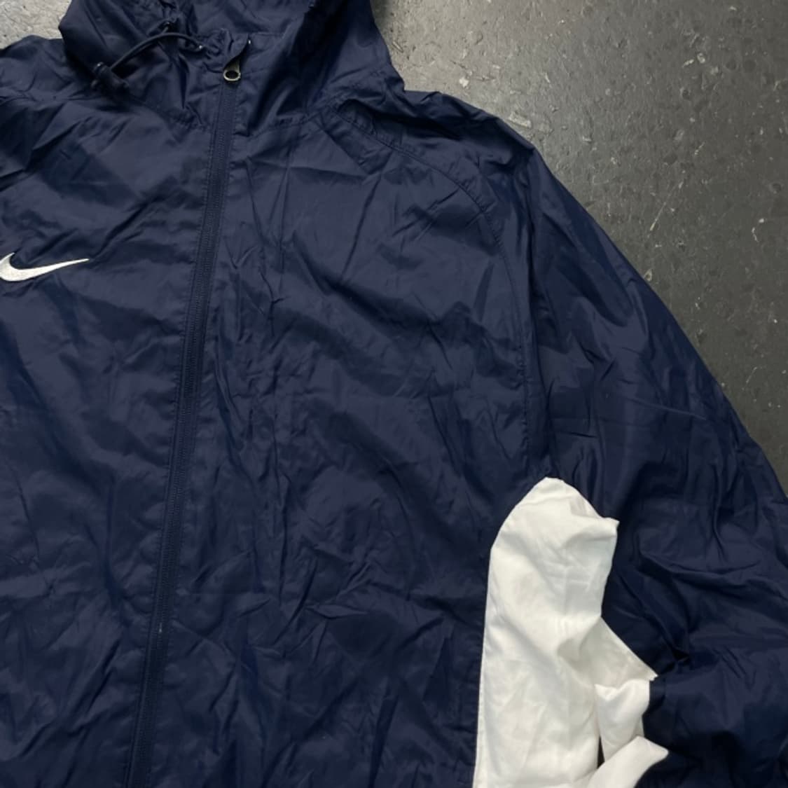 100 나이키 드라이핏 바람막이 상품이미지2