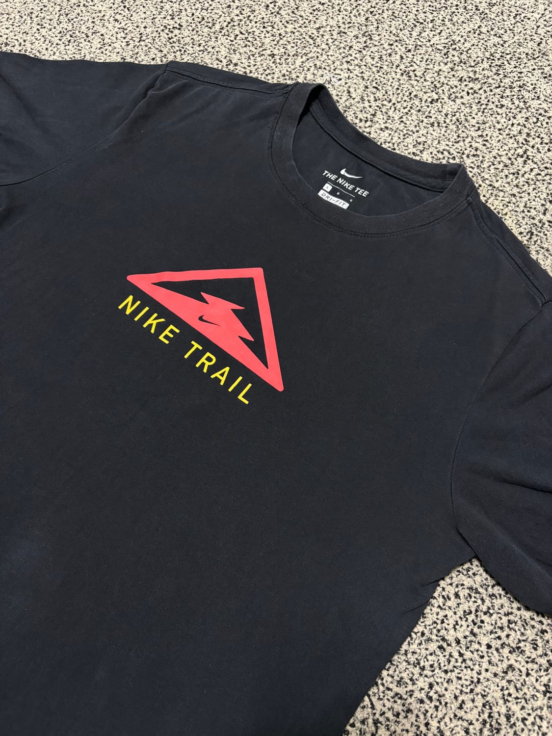 나이키 트레일 반팔티 상품이미지2