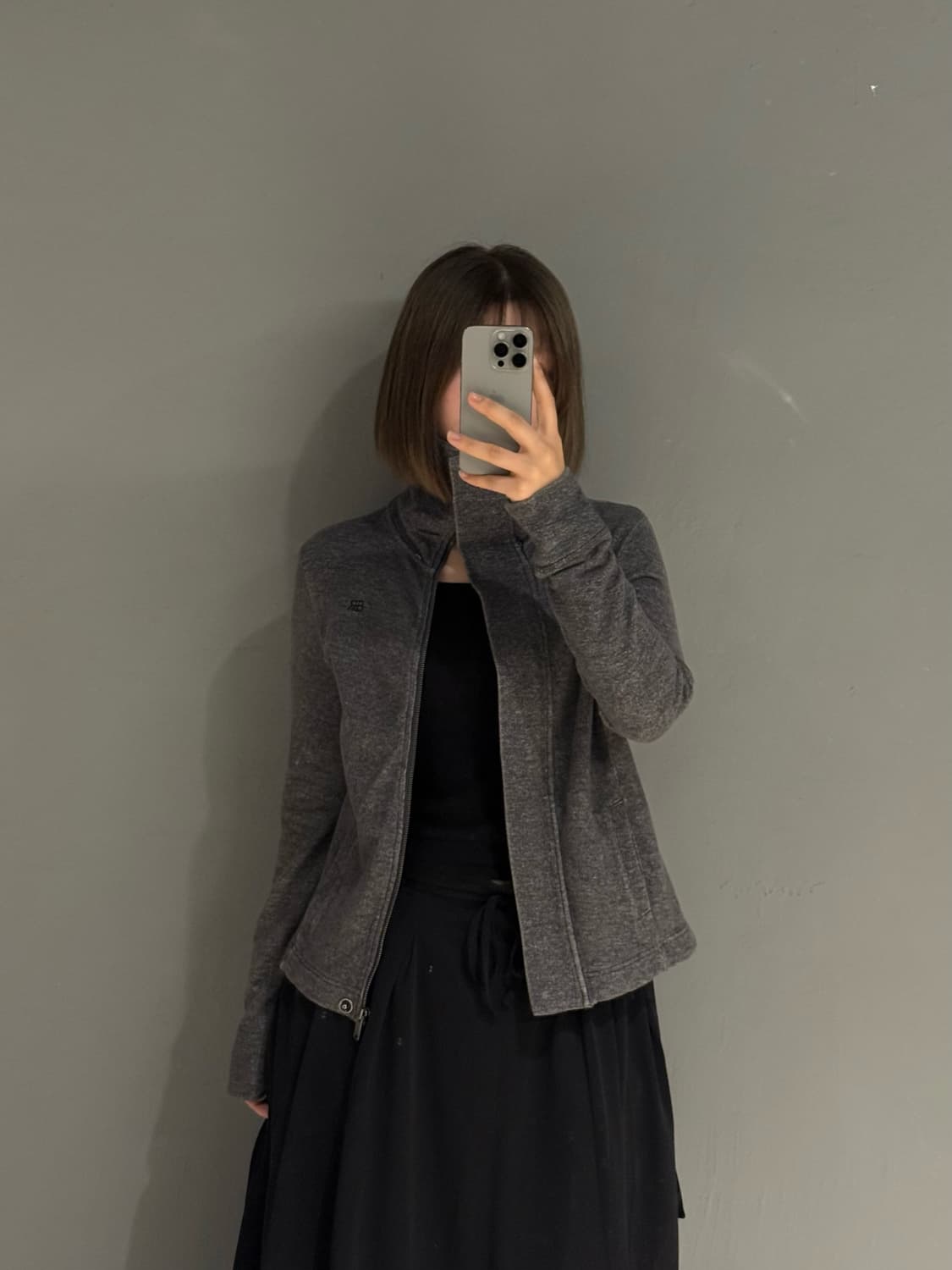 charcoal high-neck detail zip-up 상품이미지1