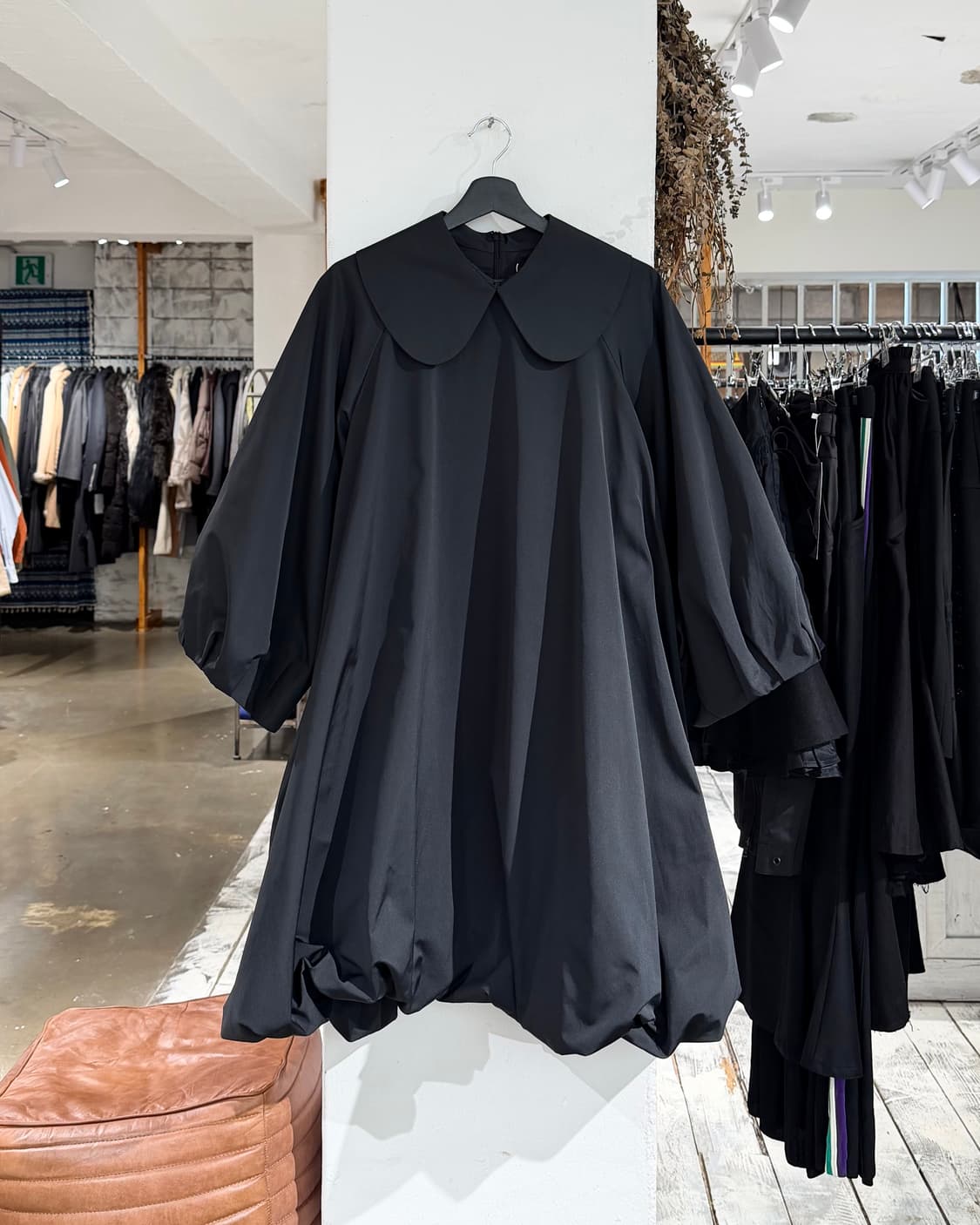 시몬 로샤 블랙 피터팬 카라 타페타 벌룬 드레스 상품이미지1