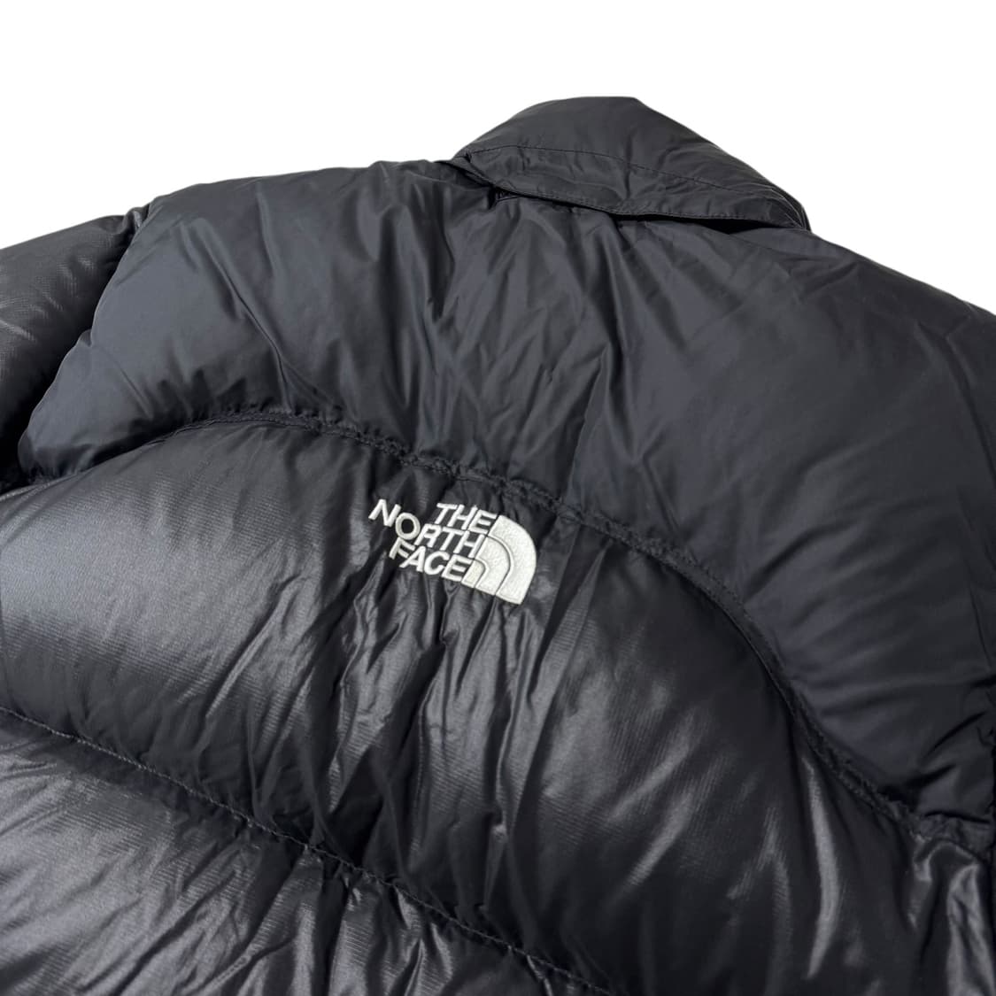 우먼 노스페이스 블랙 중앙로고 눕시 구스다운 패딩 상품이미지3