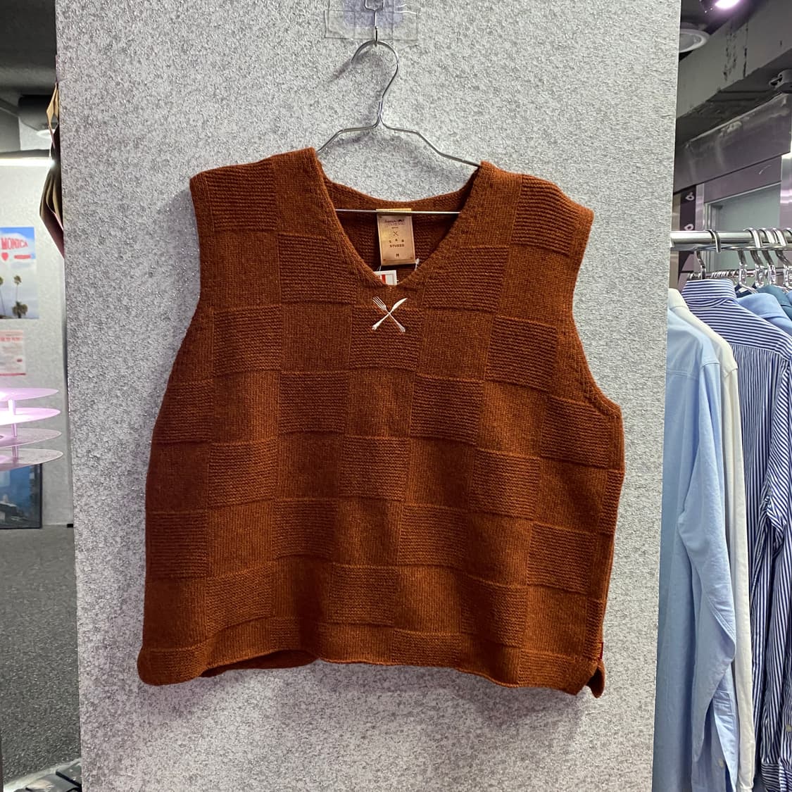 아이앱스튜디오 X 던전 니트 베스트 B3154 상품이미지2