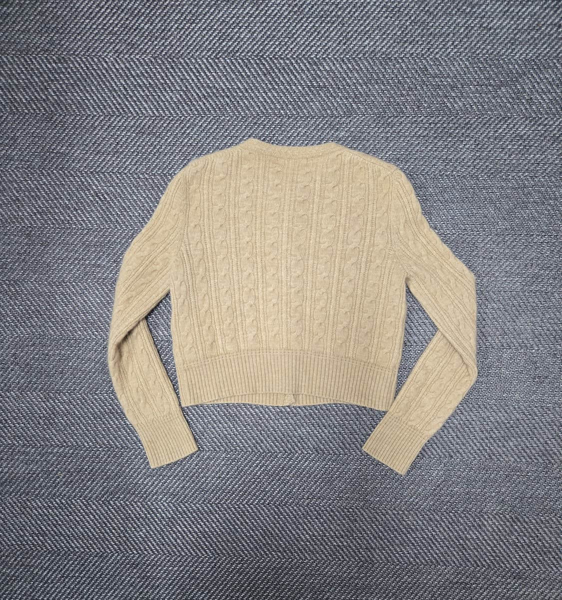 주크 24ss ZOOC 라운드넥 꽈배기 모60%캐시미어5%가디건 상품이미지2