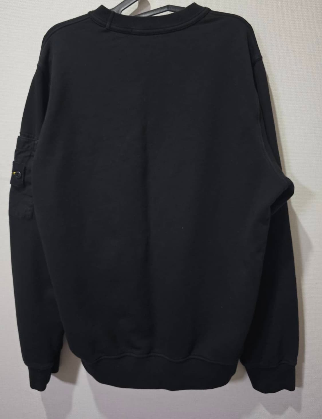 [백화점판/26SS] 스톤아일랜드 포켓 맨투맨 95 / M 상품이미지4