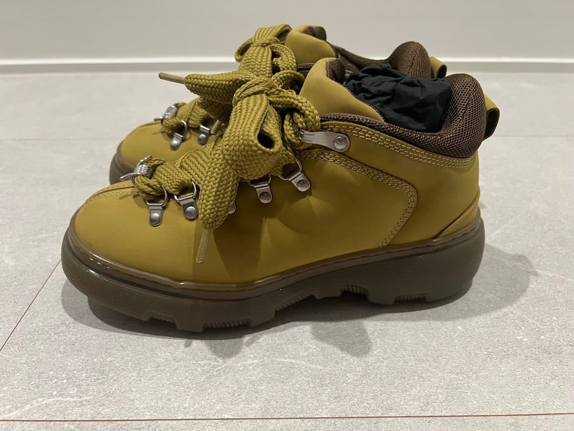 [새제품][40] 버버리 누벅 트랙부츠 상품이미지3