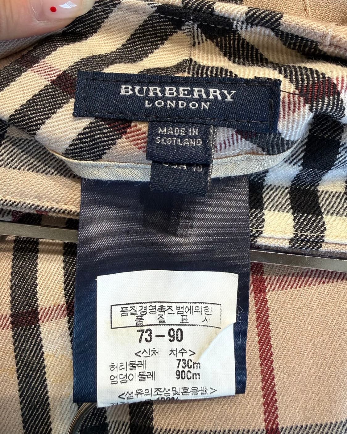 버버리 베이지 노바체크 버클 핀턱 랩스커트  상품이미지8