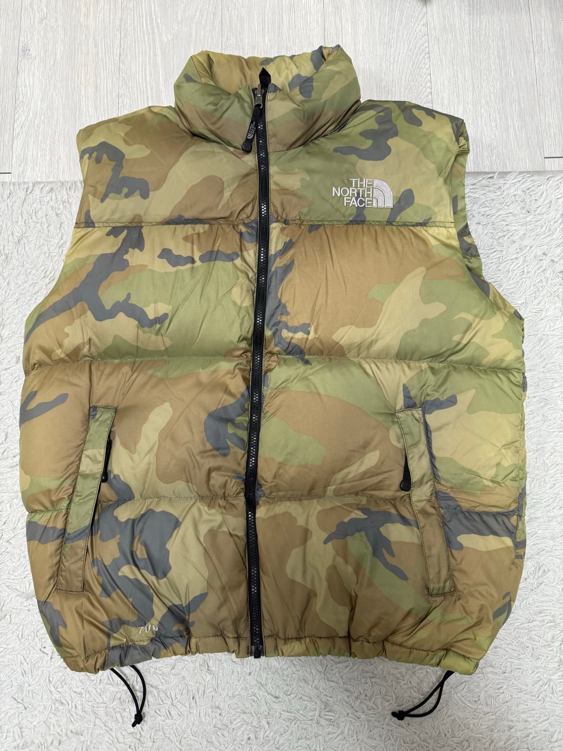 (XL)노스페이스 센터로고 중앙로고 다운 패딩 조끼 카모 상품이미지2