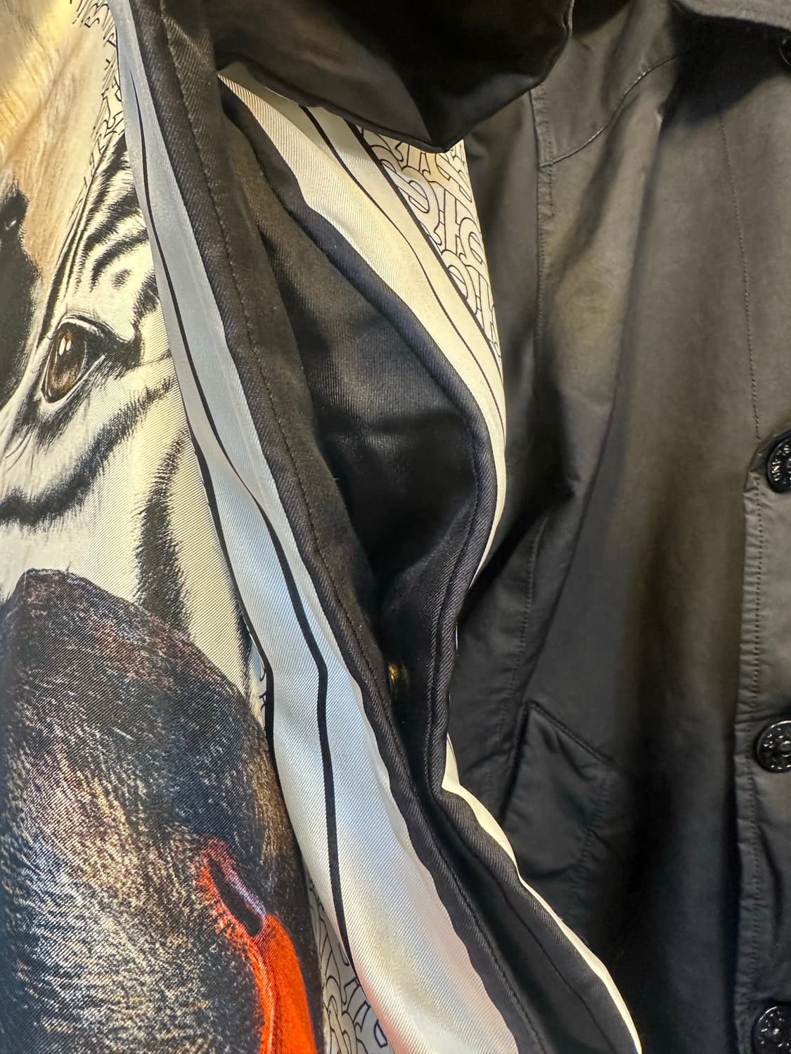 버버리 클라우디아 실크 케이프 상품이미지6