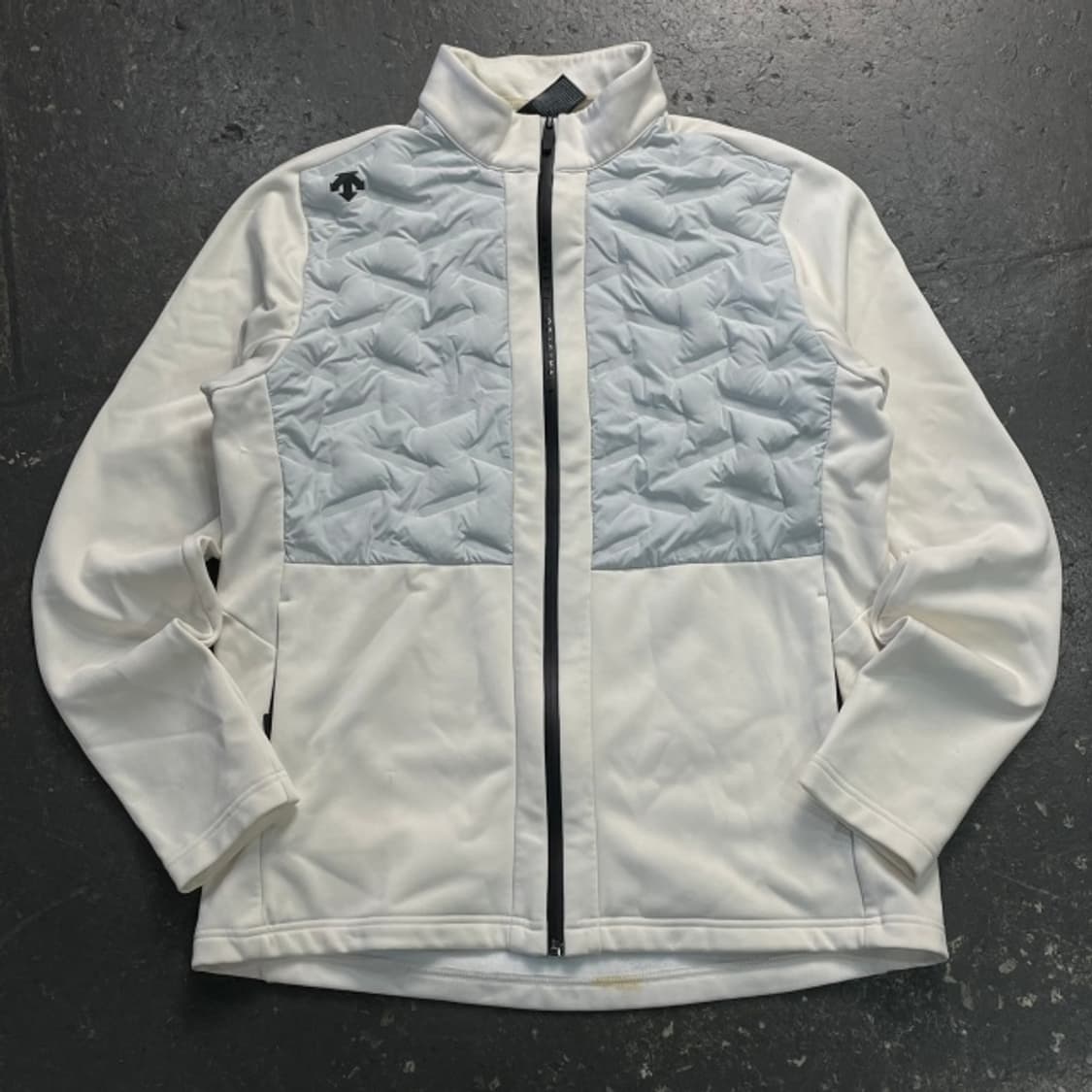 105 데상트 하이브리드 방풍 패딩 상품이미지1