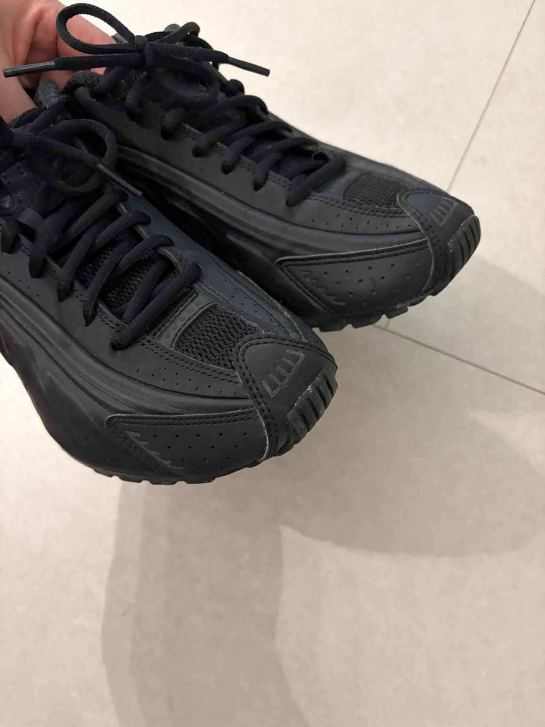 샥스 r4 올블랙 상품이미지7