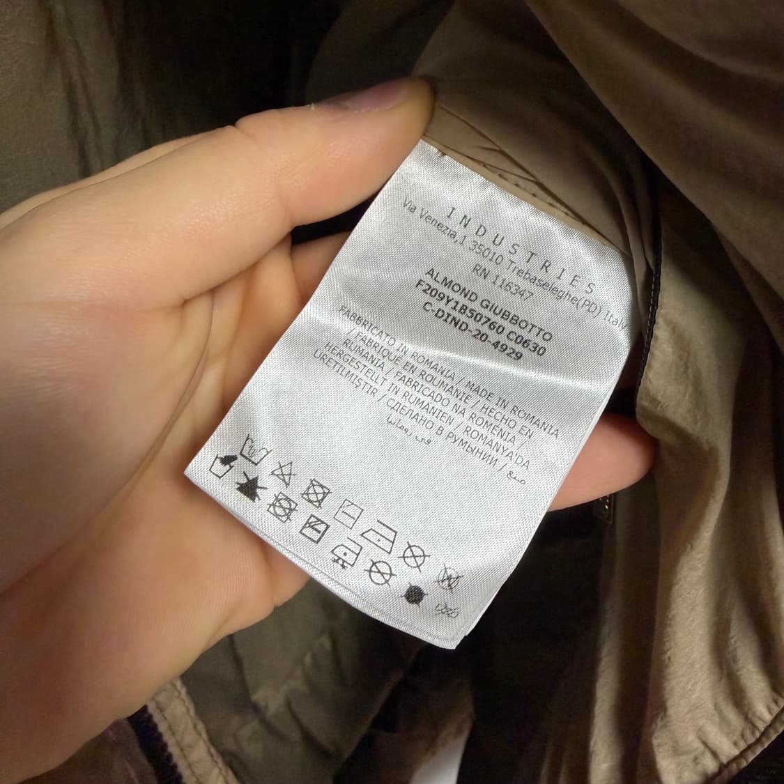 [새상품/선물가능] 몽클레어 알릭스 알몬드 푸퍼 패딩 샌드 3사이즈 상품이미지7