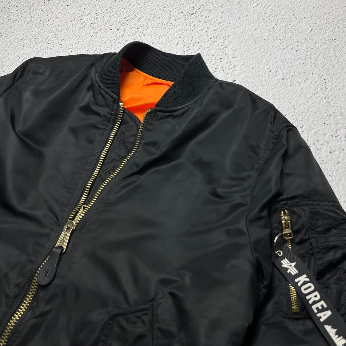 Alpha Industries MA-1 Flight Jacket 상품이미지3