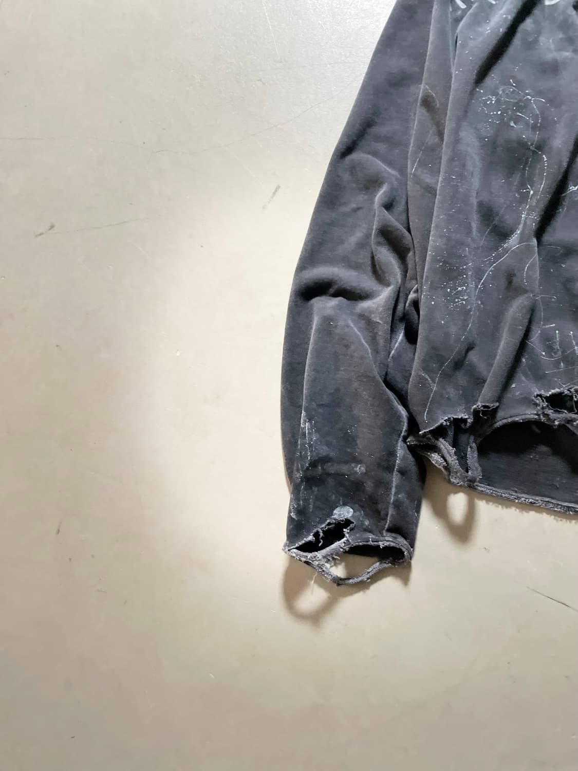 KZ Atelier  Distressed Sweatshirt 상품이미지3