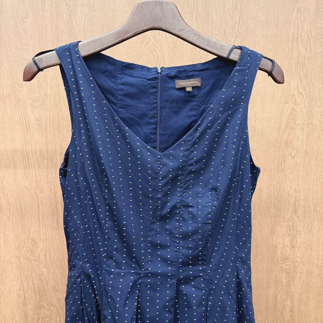 아돌포 도밍게즈 슬리브리스 브이넥 원피스 도트 패턴 백 지퍼 네이비 상품이미지4