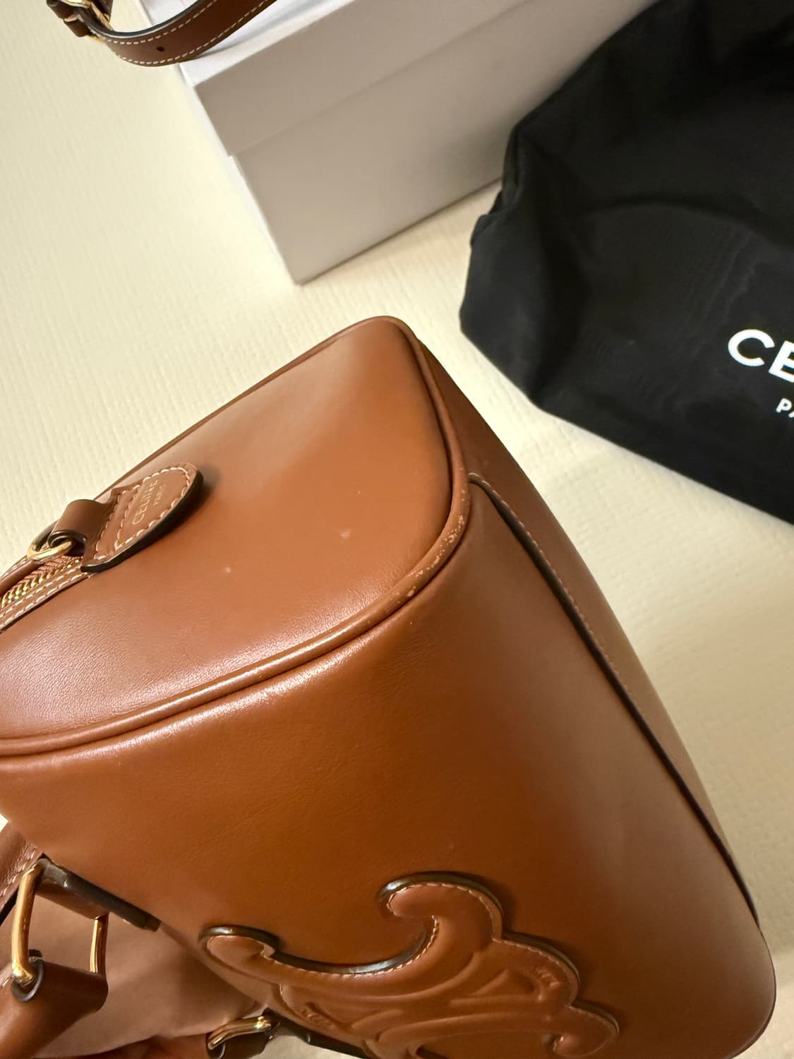 셀린느 트리오페 보스턴백 탄 상품이미지3