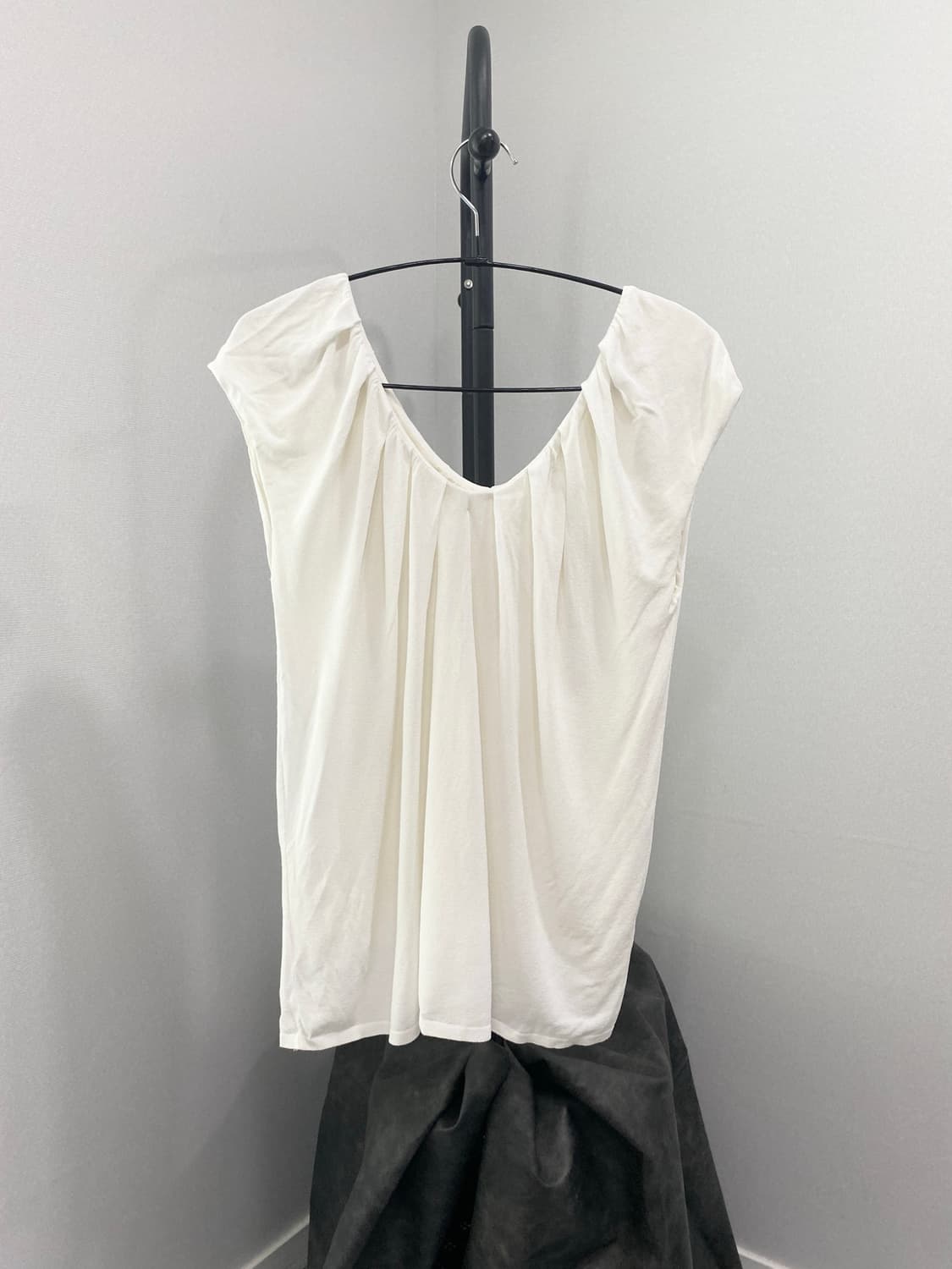 White Draped Pleated Gather Top 상품이미지4