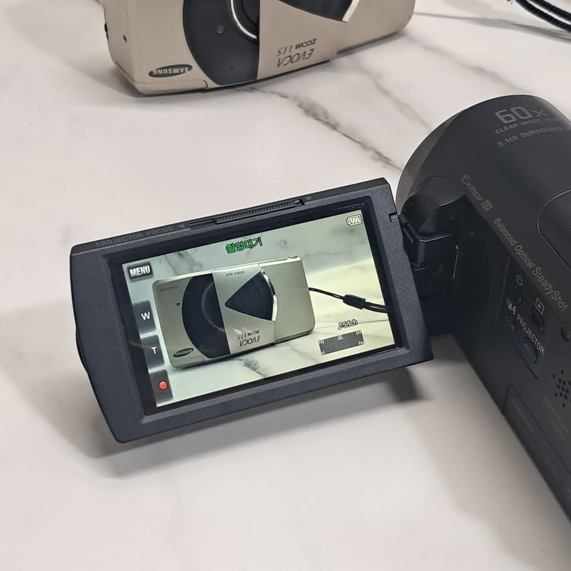 S급!) 소니 32GB내장 핸디캠 HDR-PJ670 빔프로젝터 상품이미지7