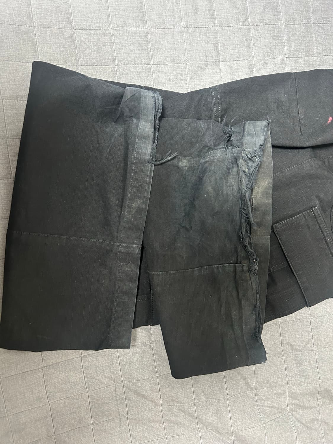 [S] 발렌시아가 립스탑 플레어 카고 팬츠 블랙 상품이미지3