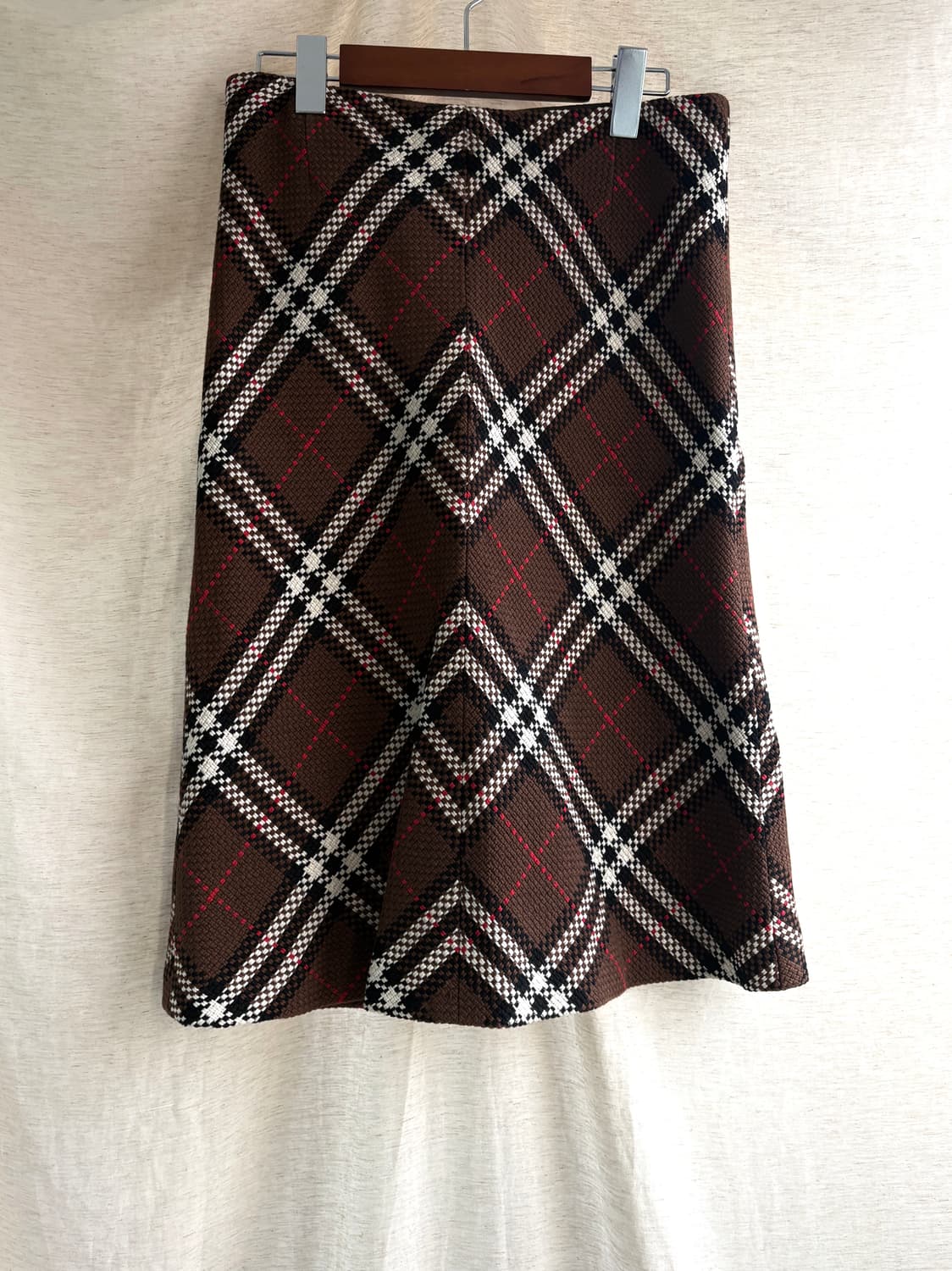 Burberry skirt 버버리 로우웨이스트 미디 스커트 상품이미지1