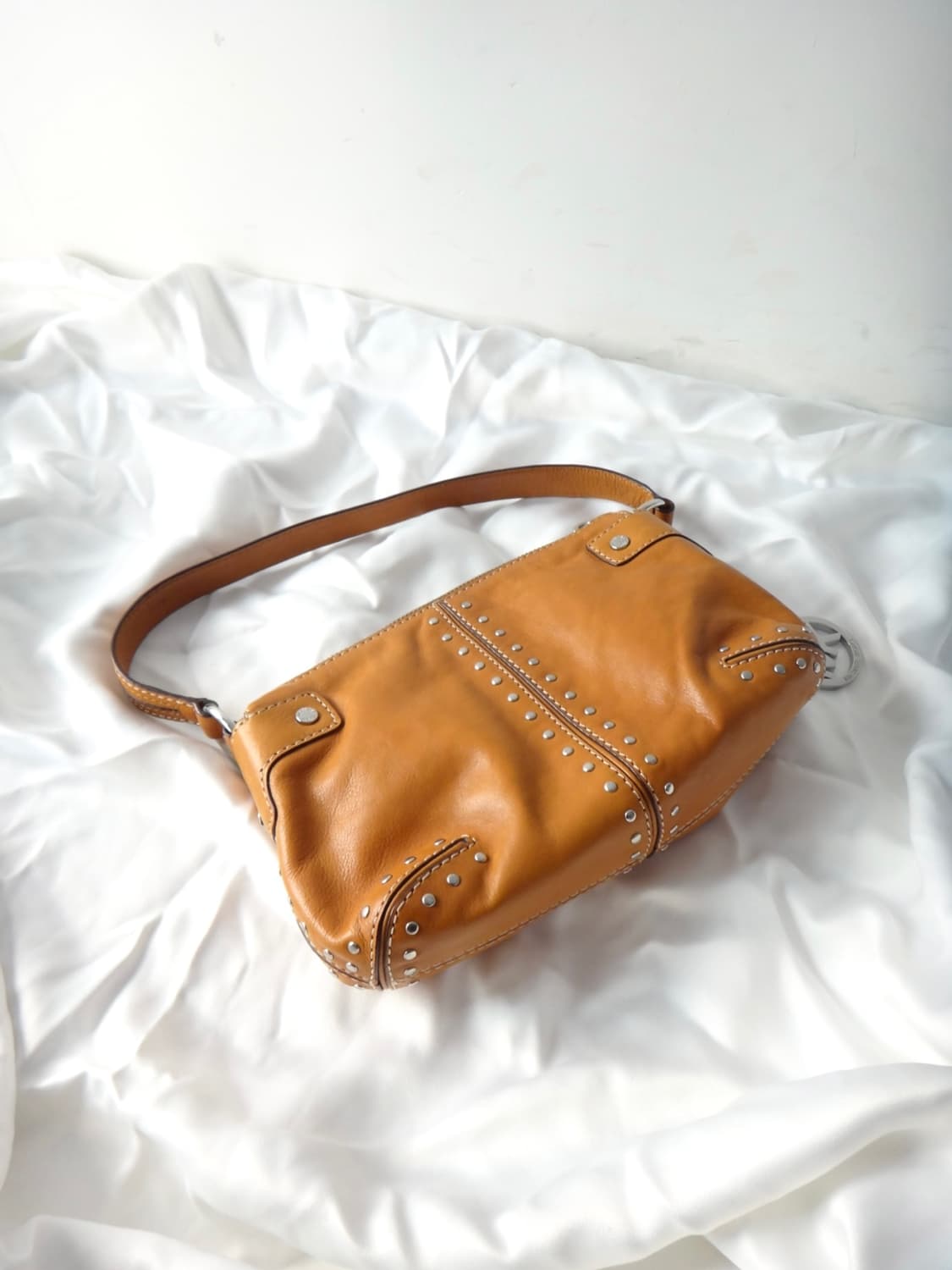MICHAEL KORS stud mini bag 상품이미지4