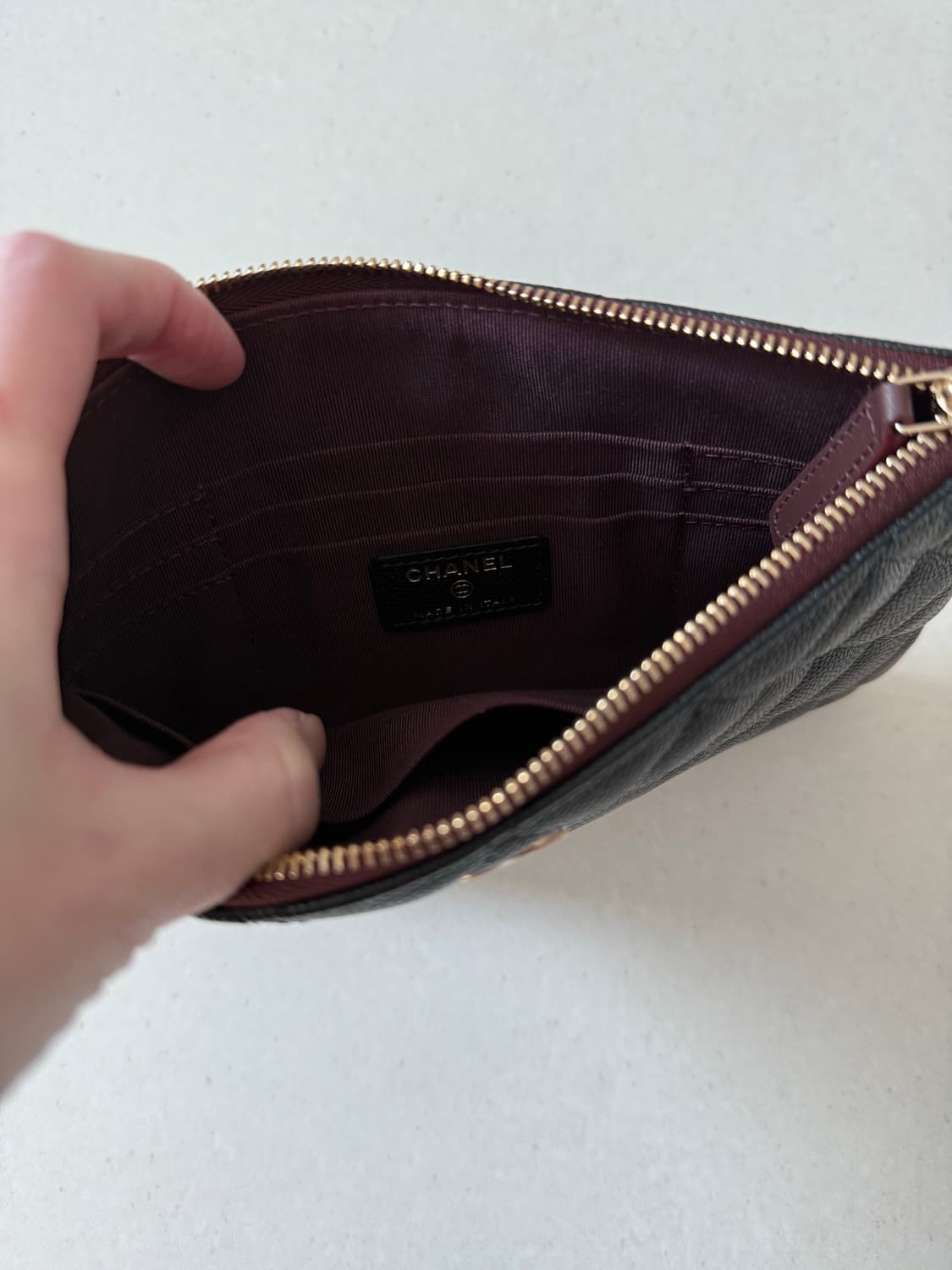 샤넬 클래식 캐비어 지퍼 클러치 스몰 블랙 상품이미지4