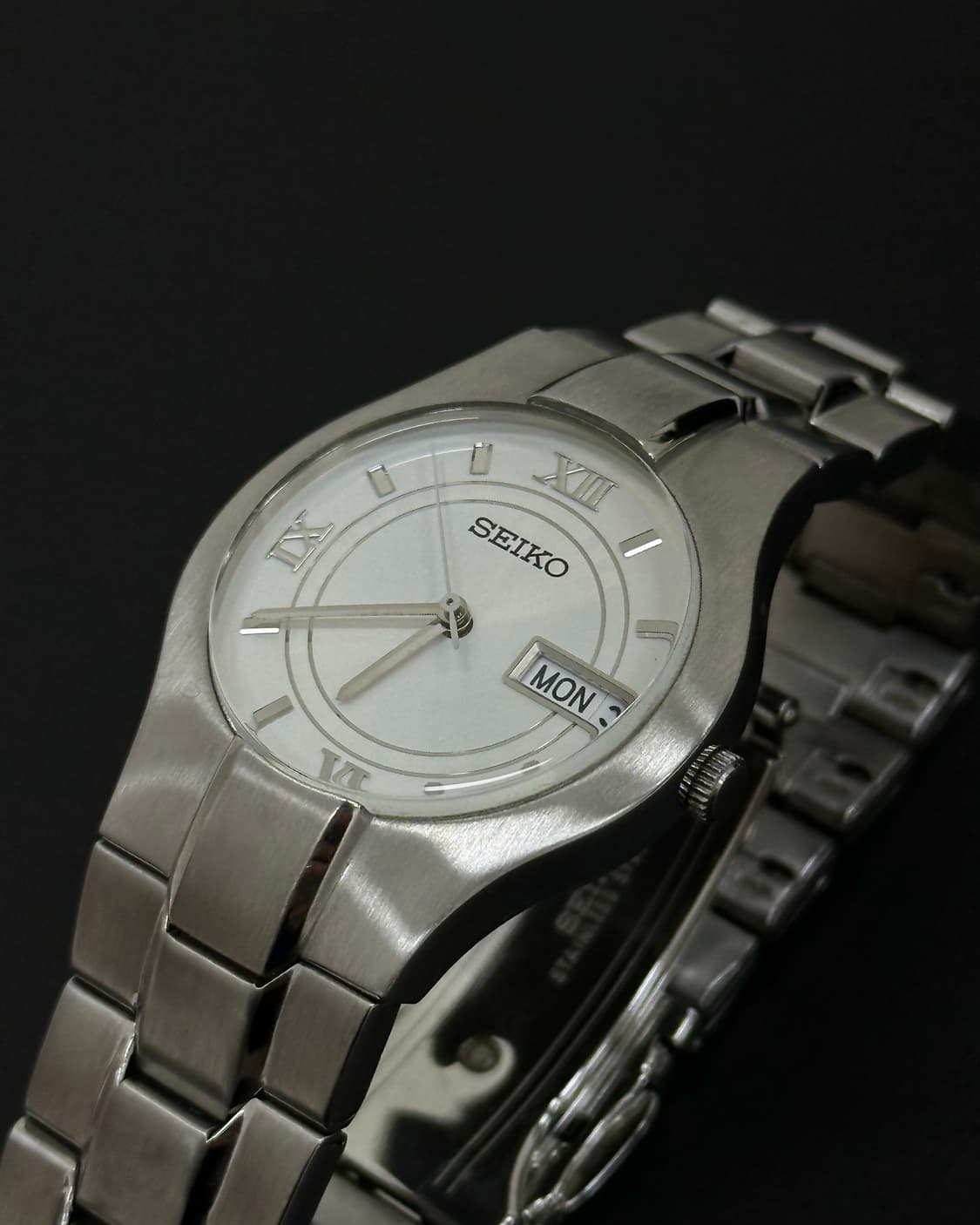 세이코 라운드 쿼츠 시계 상품이미지6